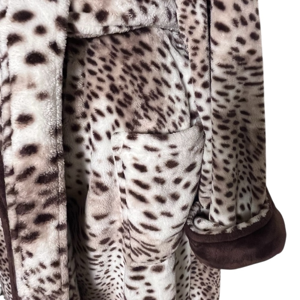 Natori Plush Animal Print Robe — Size XL - Picture 4 of 16